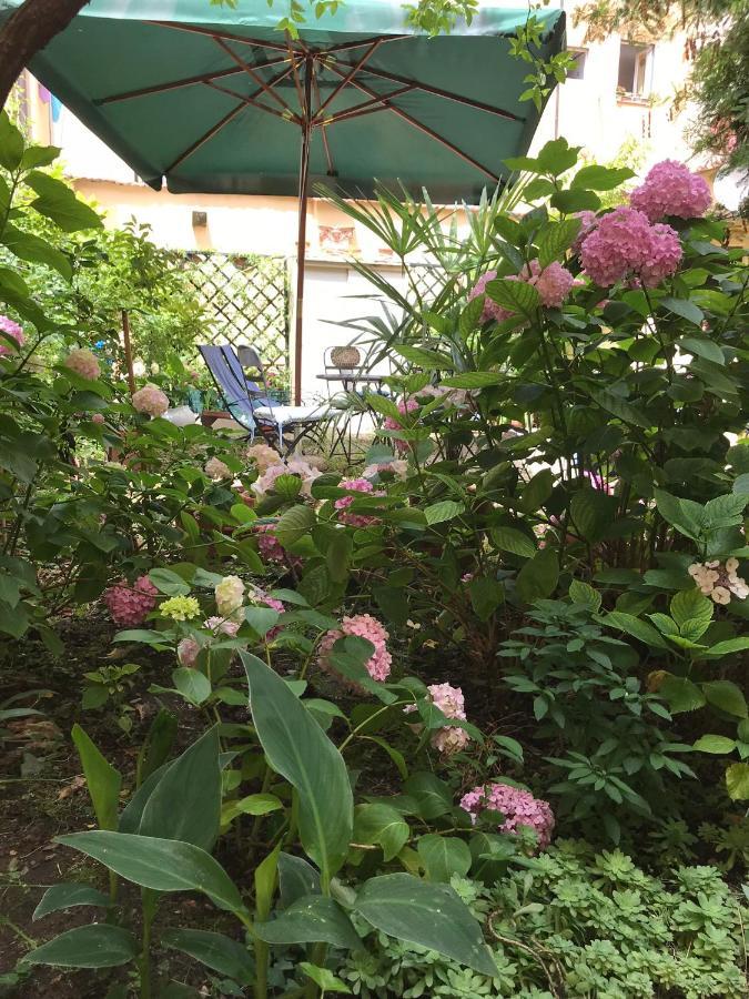 Appartamento Cynthia's Garden - With Private Garden In Santa Croce